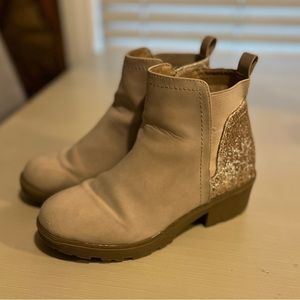 Girls dolce vita size 3 booties